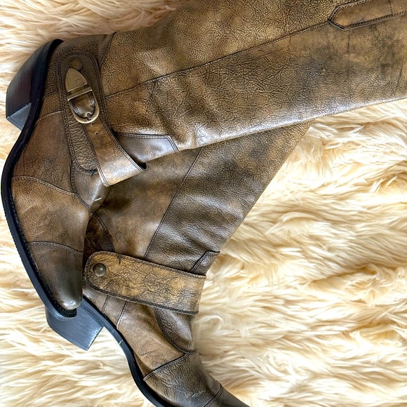 Nine West Military Green distressed boots. - Picture 6 of 6